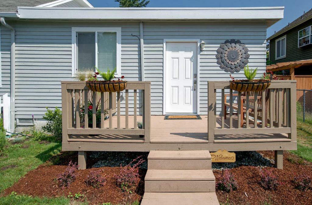 Mother In Law Suite With Private Hot Tub--Downtown North Bend Exterior photo